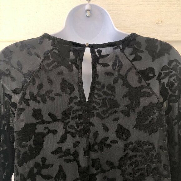 Chelsea & Theodore Size Small Black Velvet Burnout Top Sheer Flare Sleeves - Picture 8 of 12